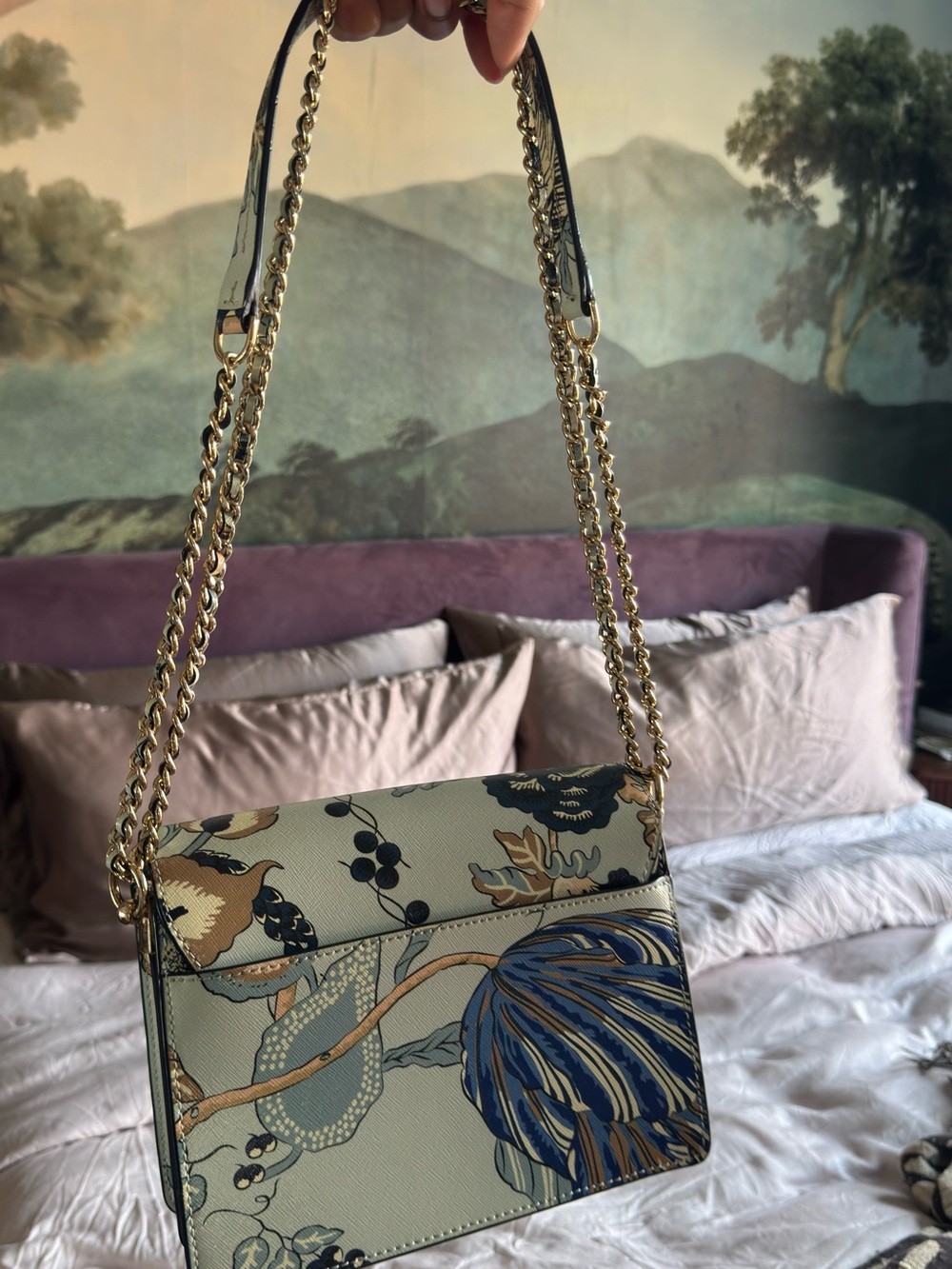 Tory Burch Robinson Floral Chain Shoulder Bag in Light Blue - Picture 3 of 8
